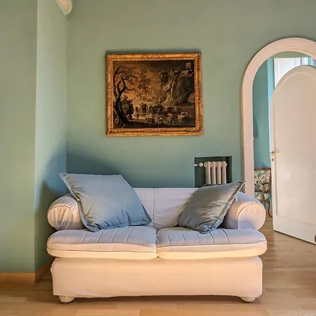 Spanish Steps Enchanting Apartment